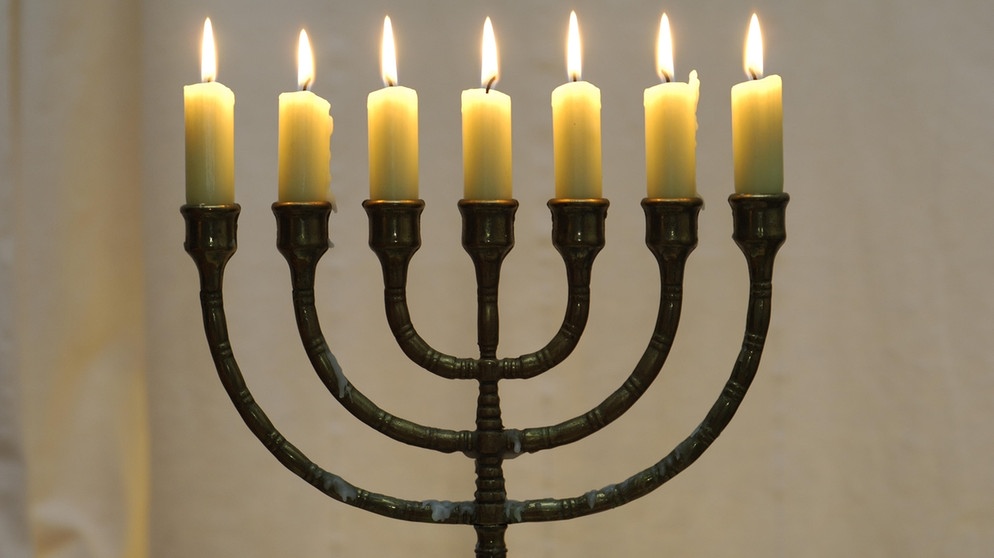 indkomst Efterår mulighed Jom Kippur: Was feiern Juden am Versöhnungstag? | BR Kinder - eure  Startseite