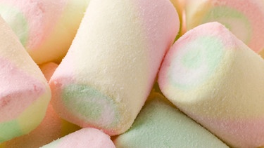 Marshmallos - eine bunte, zuckrige Süßigkeit | Bild: colourbox.com