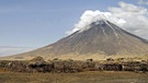 Massai Dorf am Fuss des Berges des Gottes | Bild: picture alliance/Bildagentur-online