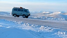 Auch bei minus 59 Grad fahren in Oimjakon noch Autos. | Bild: BR/Maximus Film/MDR