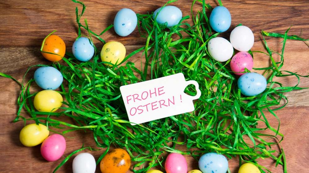 Zu Ostern essen wir gerne bunte Ostereier. | Bild: colourbox.com