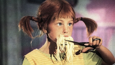 Pippi beim Spaghetti-Essen | Bild: picture-alliance/dpa