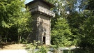 Rekonstruierter Limes-Wachtturm bei Kipfenberg.  | Bild: BR/Tobias Betz