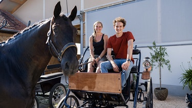 Der Kutschen-Check | Mit Conny und ihrem Pferd Trakki lernt Julian das Kutschefahren | Bild: BR | Megaherz Film- und Fernsehen GmbH