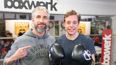 Der Kampfsport-Check | Tobi mit Boxtrainer Nick Trachte | Bild: BR | megaherz gmbh | Hans-Florian Hopfer