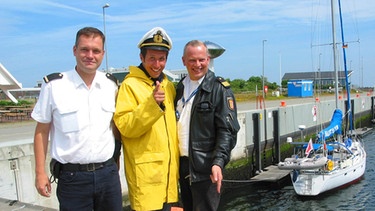 Wer ist reif für die Insel? / Willi mit der Wasserschutzpolizei Helgoland. | Bild: BR / megaherz GmbH