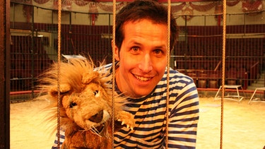 Achtung, wilde Miezekatzen! / Willi trifft sich im Circus Krone mit dem jüngsten Raubtierdompteur der Welt. | Bild: BR/megaherz gmbh