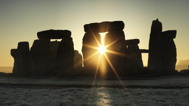 Sonnenaufgang in Stonehenge in England. | Bild: picture alliance / Mary Evans Picture Library