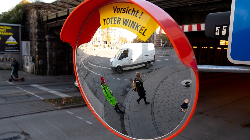 Neue Lkw-Spiegel: Der tote Winkel ist tot - DER SPIEGEL