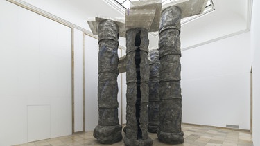 Skulptur von Phyllida Barlow im Haus der Kunst | Bild: Maximilian Geuter /Haus der Kunst