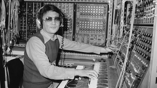 Elektro-Pionier Isao Tomita am Synthesizer | Bild: picture alliance / AP 
