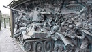 Die neue russische Militärkirche in der Nähe von Moskau, an der außen zahlreiche Reliefs mit kämpfenden Soldaten und von Panzern im Zweiten Weltkrieg angebracht sind. | Bild: dpa-Bildfunk/ Ulf Mauder