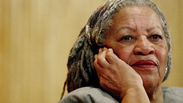 Schriftstellerin Toni Morrison | Bild: picture alliance/AP Photo/Guillermo Arias