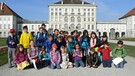 Projekt-SchülerInnen von München Hören bei Aufnahmen für ihren Audioguide über das Schloss Nymphenburg | Bild: BR/Bildungsprojekte