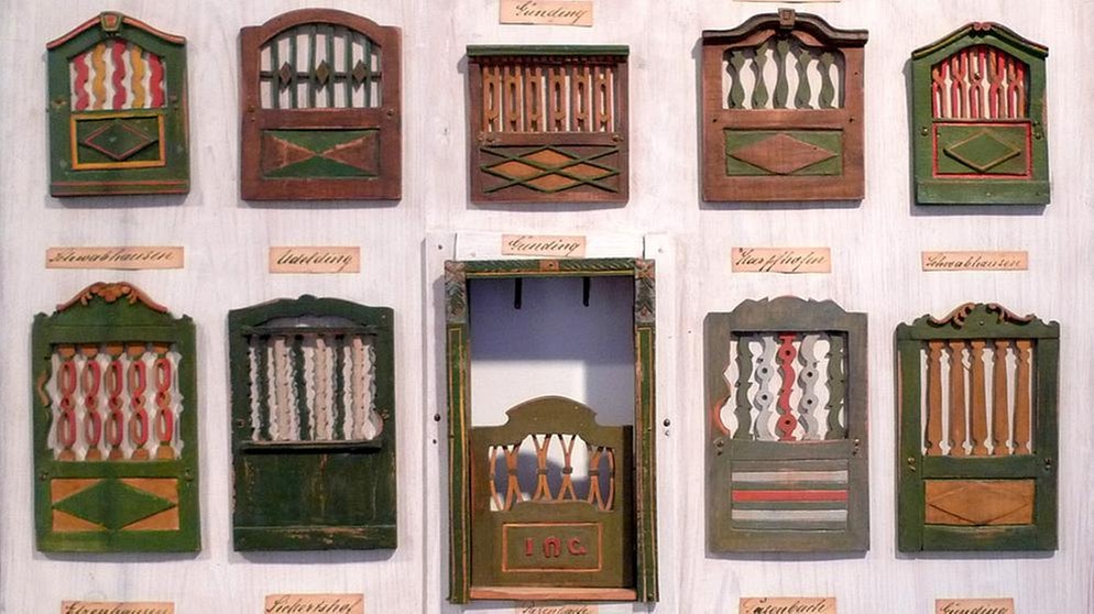 Gadern (Halbtüren) der Dachauer Bauernhäuser, Modell-Sammlung von August Pfaltz, um 1905 | Bild: Zweckverband Dachauer Galerien und Museen