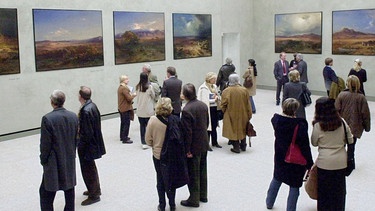 Interessierte Besucher in der Neuen Pinakothek | Bild: picture-alliance/dpa
