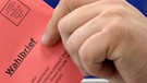 Eine Stimmabgabe für das Europäische Parlament, fotografiert als Symbolbild. | Bild: picture-alliance/dpa