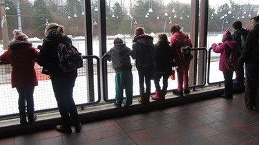 Schüler beim Projekt MünchenHören Eislaufzentrum | Bild: Silke Wolfrum
