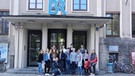 Die 14 Erlanger GymnasiastInnen machten während ihres P-Seminars auch eine Führung durch das Funkhaus des Bayerischen Rundfunks. | Bild: BR | P-Seminar