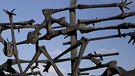 Eisenskulptur zum Gedenken an die Opfer des Holocaust. | Bild: BR/Herbert Ebner