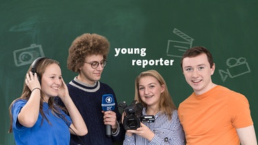 Young Reporter vor Schultafel | Bild: BR 