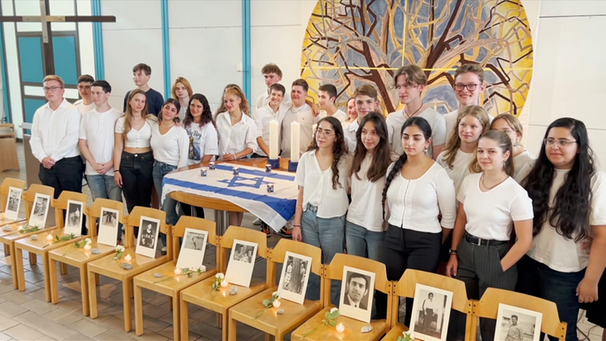 "young reporter 'Shalom: Ceremony'". | Bild: BR