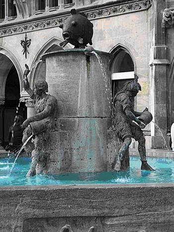 Fischbrunnen am Marienplatz | Bild: Stiftung Zuhören