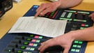 P-Seminar-Schüler bei der Aufnahme im Bayerischen Rundfunk | Bild: BR/Bildungsprojekte