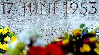 Gedenkstein erinnert an 17. Juni | Bild: picture-alliance/dpa