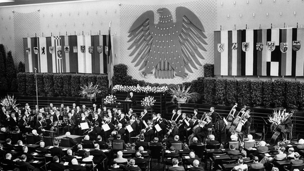 Bundestag gedenkt der Opfer des 17. Juni 1953 | Bild: picture-alliance/dpa