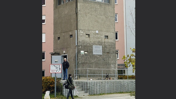 [24.08.1961] Mauergedenkstätte "Kieler Eck" in der auch an das erste Maueropfer Günter Litfin erinnert wird | Bild: picture-alliance/dpa