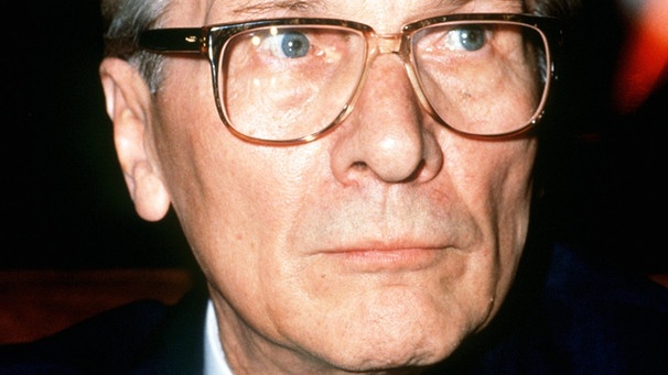 Der ehemalige Staats- und Parteichef der DDR, Erich Honecker, (Archivbild vom 3. Dezember 1992) | Bild: picture-alliance/dpa