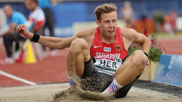  Germany's Max Hess competes in the men's Triple Jump Final at the European Athletics Championships at the Olympic Stadium in Amsterdam, The Netherlands, 09 July 2016.  | Bild: dpa-Bildfunk/Michael Kappeler