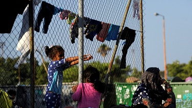 Flüchtlingslager im stillgelegten Flughafen Athen-Ellinikon | Bild: Reuters (RNSP)