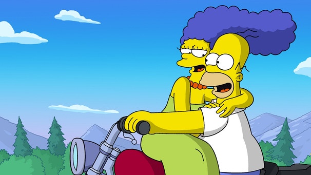 Marge und Homer Simpson auf einem Motorrad | Bild: picture-alliance/dpa/20th_Century_Fox