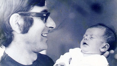 André Spitzer mit Tochter Anouk (Foto von 1972) | Bild: Ankie Spitzer