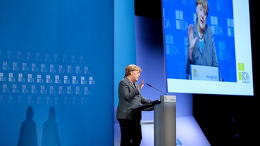 Angela Merkel spricht auf dem Deutschen Arbeitgebertag 2016 | Bild: picture-alliance/dpa