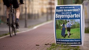 Provokantes Plakat der Bayernpartei in Berlin | Bild: picture-alliance/dpa