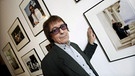  Bill Wyman, former bass player British rock band The Rolling Stones, at the opening of his photo exhibition at the Yoshiko Matsumoto Gallery in Amsterdam, Netherlands, 19 March 2008. Wyman shows pictures which he took in the more than 30 years he was a member of The Rolling Stones.  | Bild: picture-alliance/dpa/EPA/MARCEL ANTONISSE