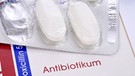 Antibiotikum Tabletten | Bild: dpa/pa, Ulrich Niehoff