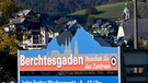 Schild mit der Aufschrift Berchtesgaden | Bild: picture alliance/Peter Kneffel/dpa