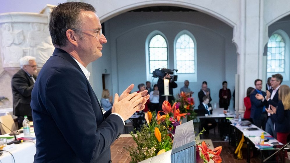 Künftiger Landesbischof Kopp: "Jetzt machen wir gemeinsam weiter" | Bild: picture alliance/dpa | Sven Hoppe