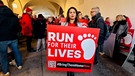 Jil Meiteles hat die Aktion "Run for their lives" mitorganisiert. | Bild: BR / Kontrovers 2023