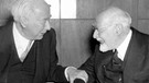 Leo Baeck (recht) nach dem Zweiten Weltkrieg mit Bundespräsident Theodor Heuss (links). | Bild: dpa-Bildfunk/Bernhard Frye