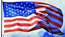 Die amerikanische Flagge weht im Wind. | Bild: picture alliance / SULUPRESS.DE | Torsten Sukrow/SULUPRESS.DE