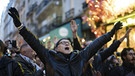 19.03.2023, Frankreich, Paris: Demonstranten skandieren auf einem Protestzug Slogans. In Frankreich waren am Wochenende weitere Proteste gegen die umstrittene Rentenreform von Präsident Macron geplant. Foto: Lewis Joly/AP +++ dpa-Bildfunk +++ | Bild: dpa-Bildfunk/Lewis Joly