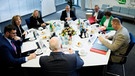Fortsetzung der Tarifverhandlungen für den öffentlichen Dienst | Bild: dpa-Bildfunk/Carsten Koall