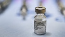 Der mRNA-Impfstoff gegen das Coronavirus von Biontech. | Bild: picture alliance / empics | Nathan Denette