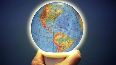 Symbolbild Klimapolitik - ein Globus | Bild: picture-alliance/dpa