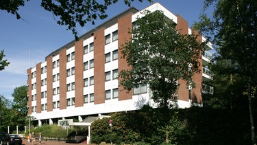 Hotel in Delmenhorst, das Rechtsextreme als Tagungsstätte für die NPD kaufen wollten | Bild: picture-alliance/dpa